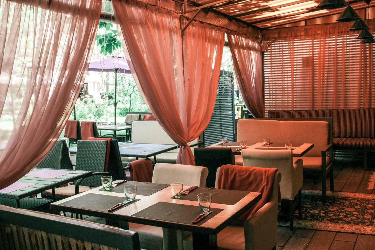 Hotel Maman Odesa Exterior photo